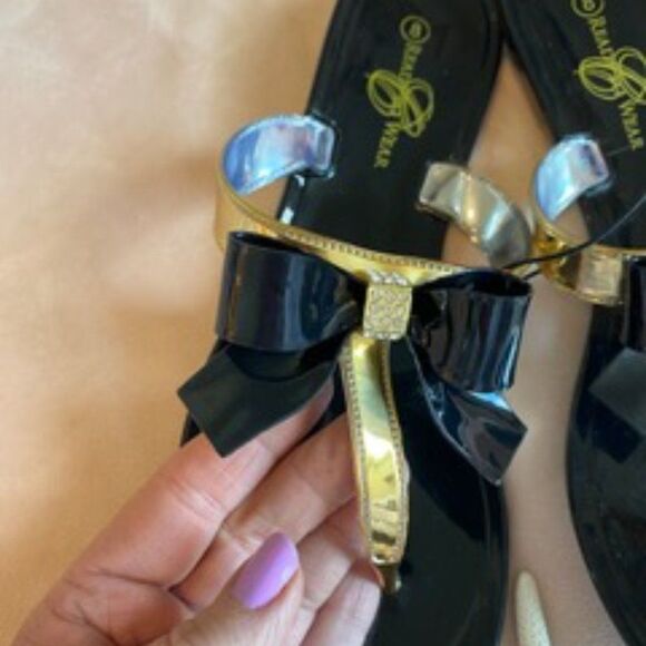 SANDALS WITH BOW AND CRYSTAL ACCENTS BY READY TO WEAR IN BLACK AND GOLD … - Picture 2 of 11